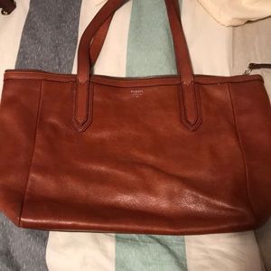 Fossil tote
